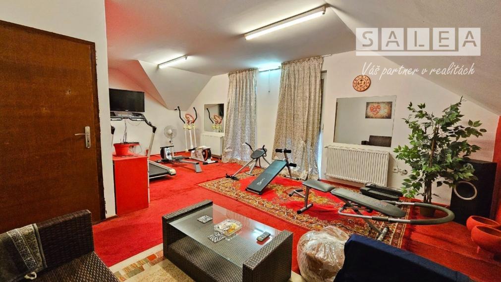 Vila dom 452m2 na pozemku 713m2,centre mesta Dunajská streda