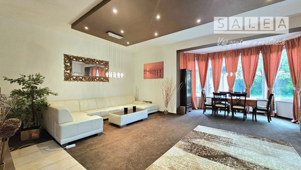 Vila dom 452m2 na pozemku 713m2,centre mesta Dunajská streda