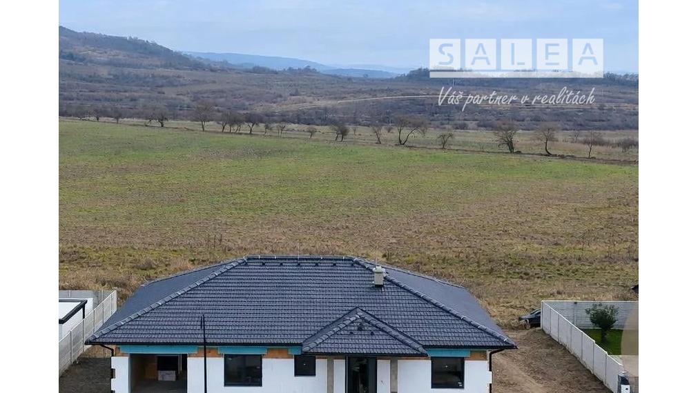 4 izbový bungalov, garáž, 600m2, Vinosady okres Pezinok