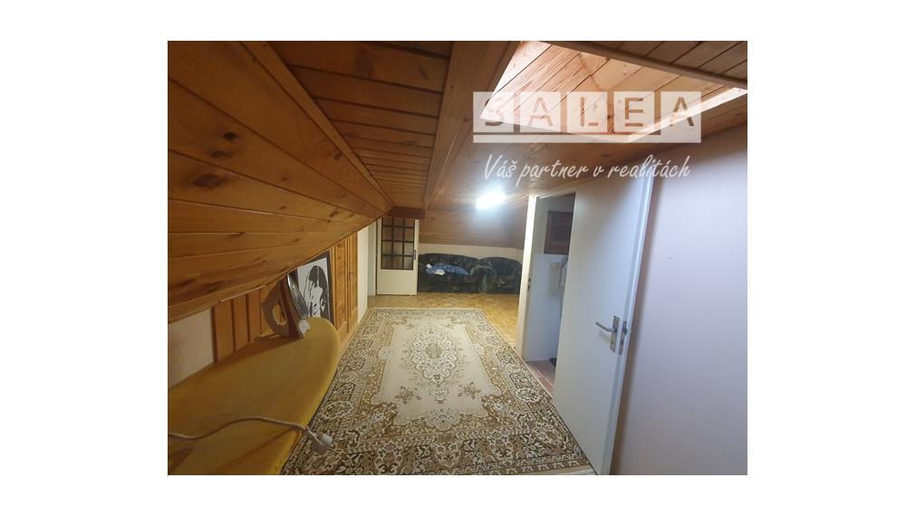 Rodinný dom 5iz.1438m2, terasa, park, záhrada Dubové pri TT