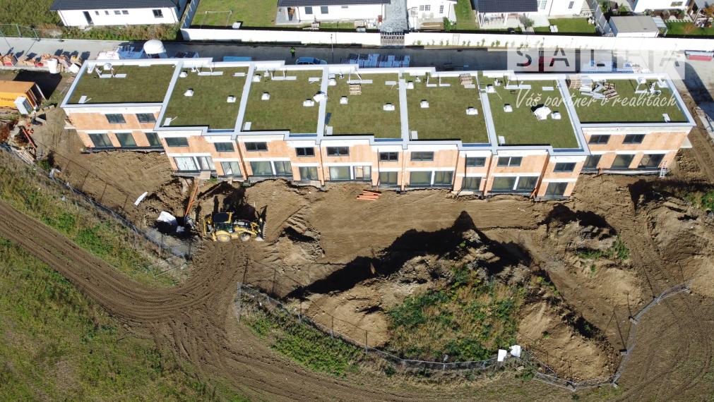 ZAUJÍMAVÉ 3i dom+kuchyňa+1x parking+záhrada154m2 Krakovany