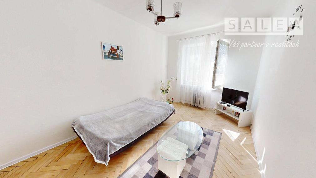 NADŠTANDARDNÝ 3-IZBOVÝ TEHLOVÝ BYT (81 m²) S VLASTNOU KOTOLŇOU v Krompachoch