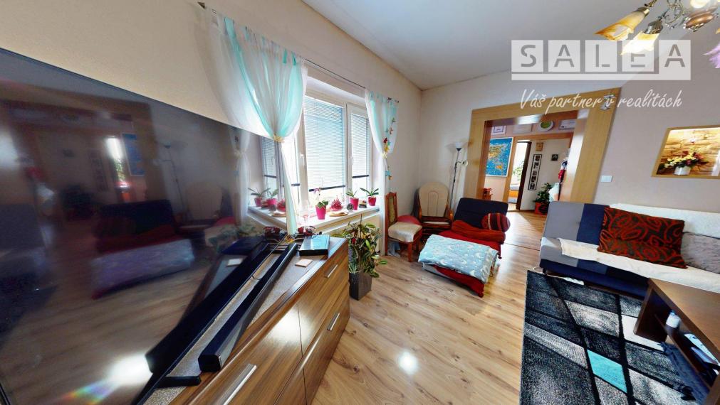 DOM V CENE BYTU A SO ZARIADENÍM! 4-izbový dom po rekonštrukcii v CENTRE Jasova