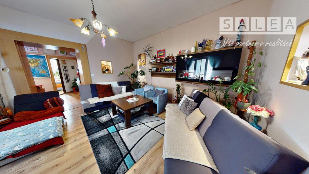 DOM V CENE BYTU A SO ZARIADENÍM! 4-izbový dom po rekonštrukcii v CENTRE Jasova