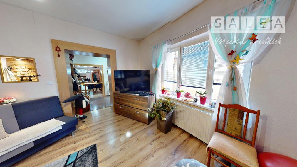 DOM V CENE BYTU A SO ZARIADENÍM! 4-izbový dom po rekonštrukcii v CENTRE Jasova