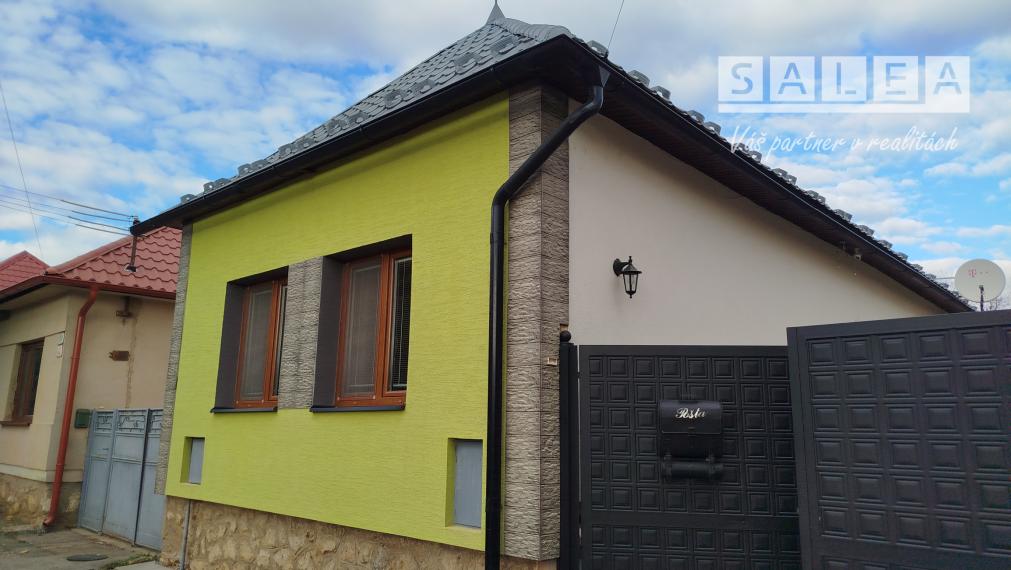 DOM V CENE BYTU A SO ZARIADENÍM! 4-izbový dom po rekonštrukcii v CENTRE Jasova