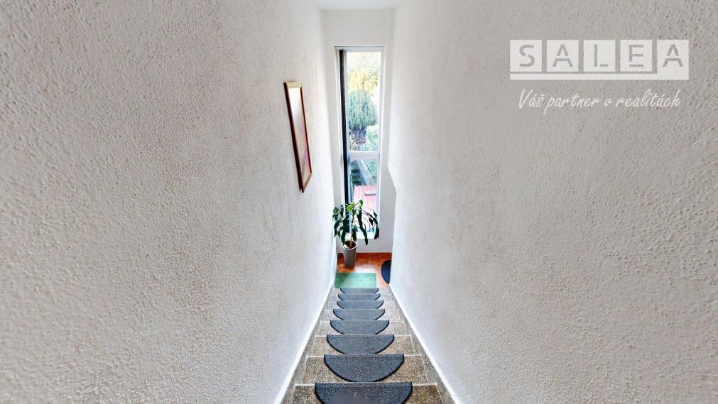 Trojpodlažný RD s veľkou záhradou v Moldave nad Bodvou