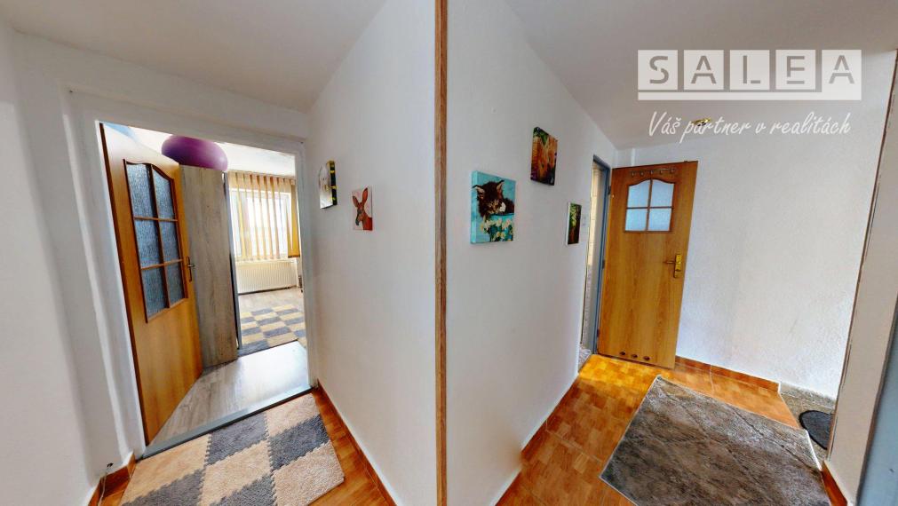 Trojpodlažný RD s veľkou záhradou v Moldave nad Bodvou