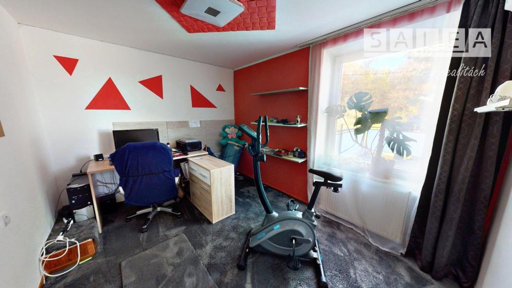 Trojpodlažný RD s veľkou záhradou v Moldave nad Bodvou