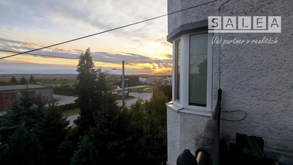 Trojpodlažný RD s veľkou záhradou v Moldave nad Bodvou