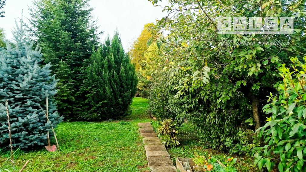 Trojpodlažný RD s veľkou záhradou v Moldave nad Bodvou