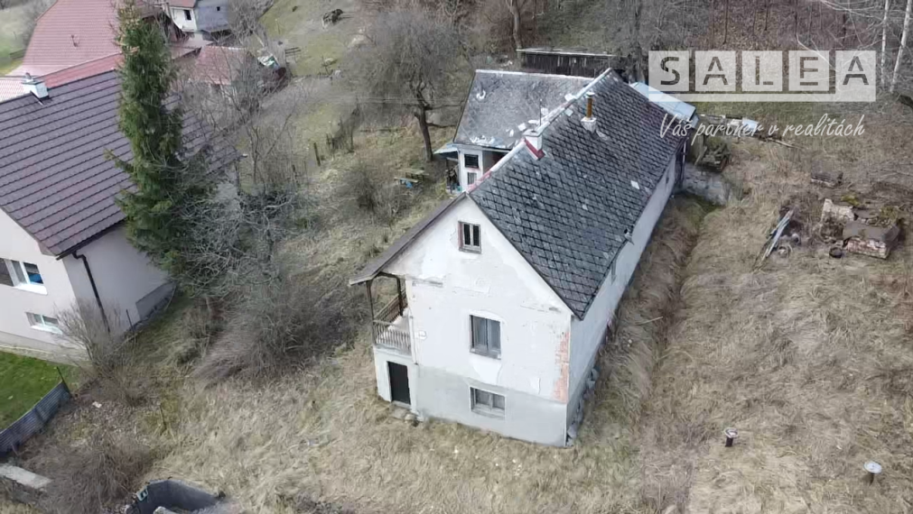 Rodinný dom  v obci Ostrý Grúň s pozemkom a záhradou 4462m2