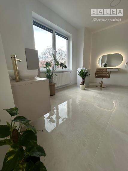 Prenájom kresla pre kaderníčku - Galanta centrum Luxusný priestor