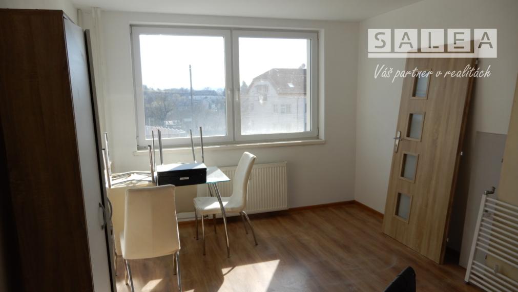 Slnečný 3 izbový byt, 86 m2, balkón, Demandice, okr.  Levice