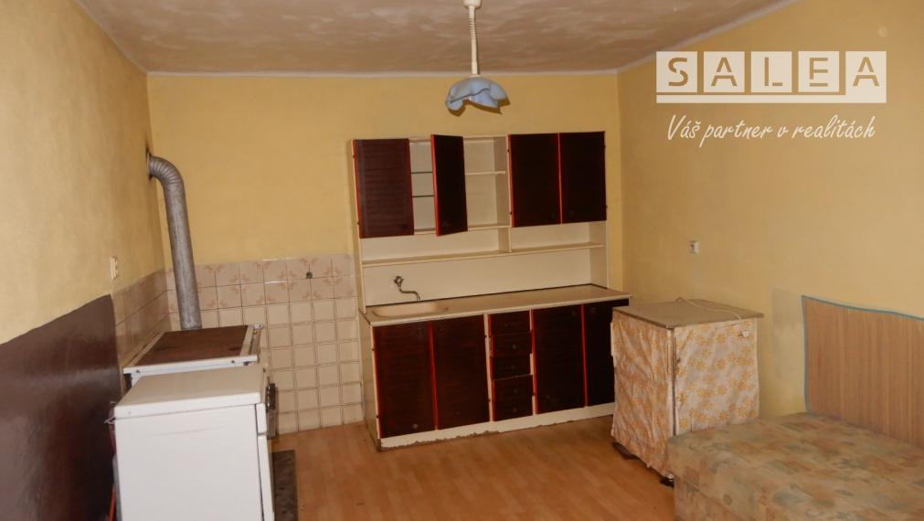 Slnečné dva domy na jednom pozemku,  130 m2, garáž, Kozárovce, okr. Levice