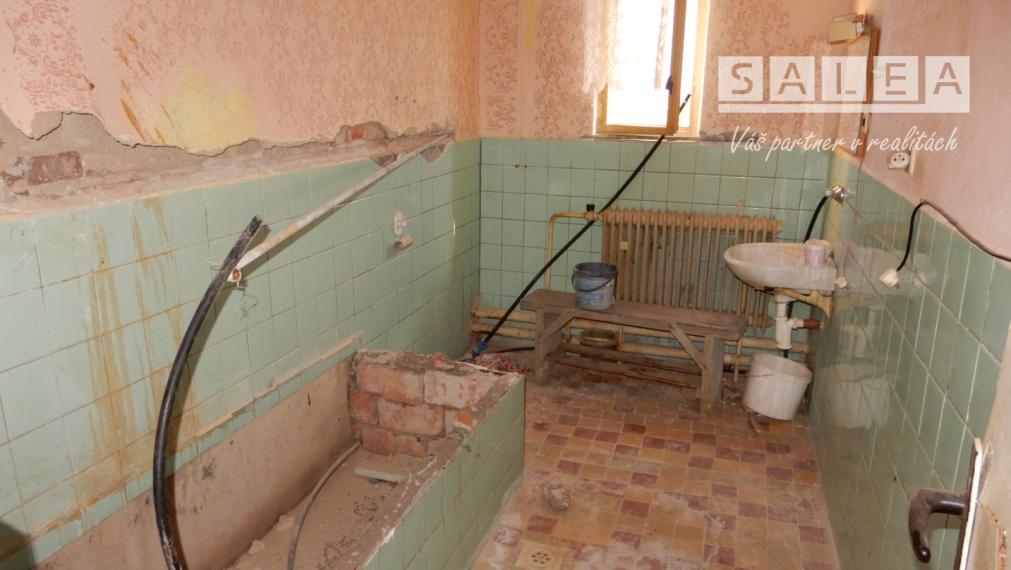 Rodinný dom, garáž, letná kuchyňa, 110 m2, Šahy, okr. Levice