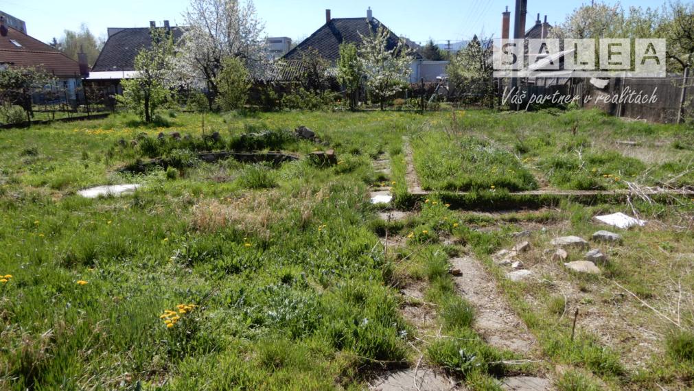 Rodinný dom, garáž, letná kuchyňa, 110 m2, Šahy, okr. Levice