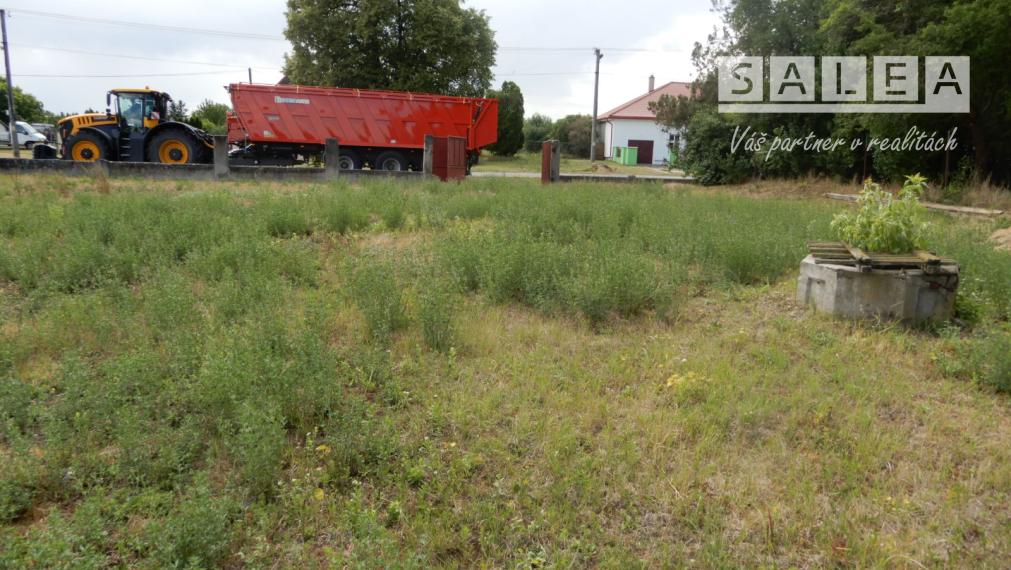 Slnečný pozemok 812 m2, Hronovce, okr. Levice