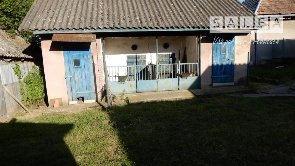 Rodinný dom, 130 m2, garáž, letná kuchyňa, Farná, okr. Levice