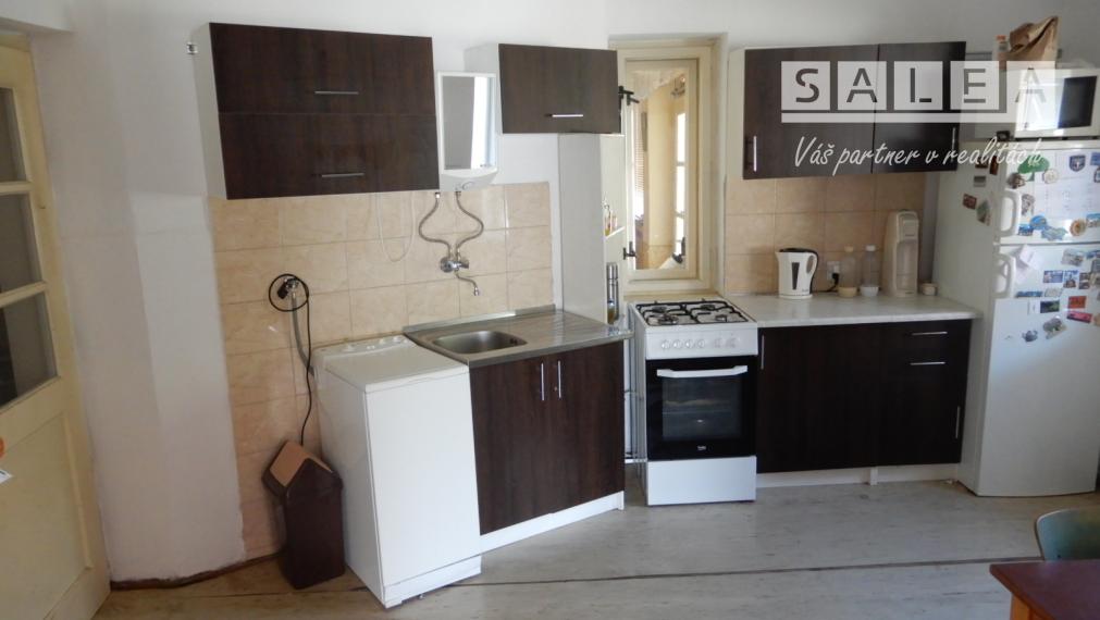 Útulný rodinný dom, 130 m2, garáž, Malé Kozmálovce, okr. Levice