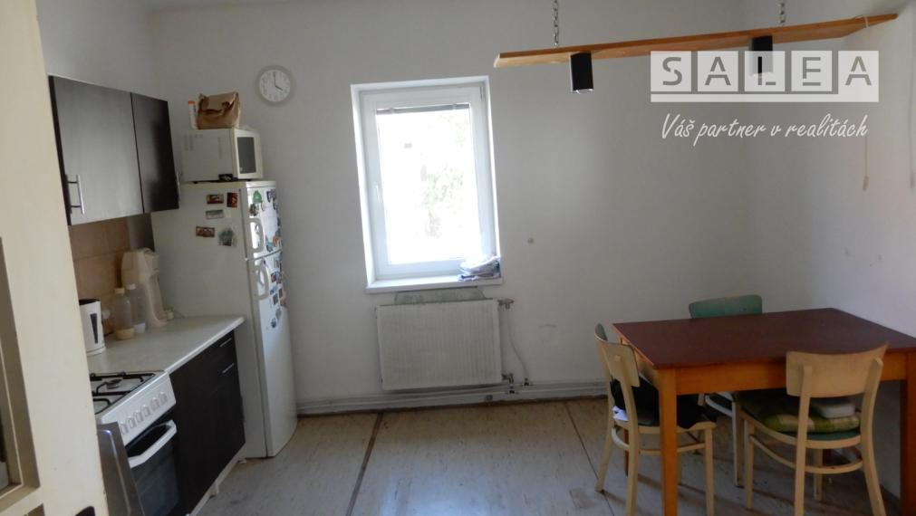 Útulný rodinný dom, 130 m2, garáž, Malé Kozmálovce, okr. Levice