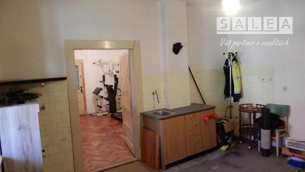 Útulný rodinný dom, 130 m2, garáž, Malé Kozmálovce, okr. Levice