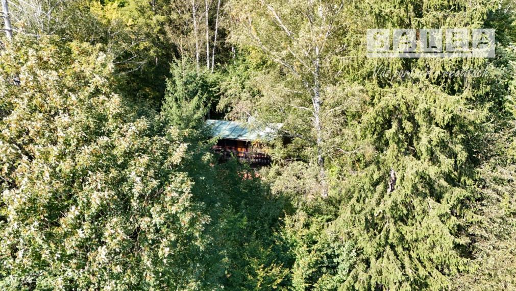 CHATA UPROSTRED LESA, POZEMOK 1782m2, ČADCA - BREHY