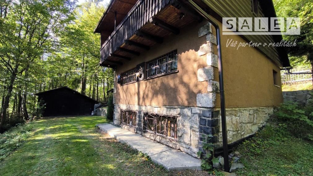 CHATA UPROSTRED LESA, POZEMOK 1782m2, ČADCA - BREHY