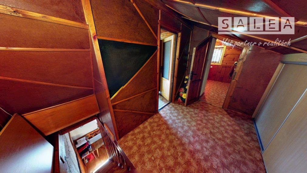 CHATA UPROSTRED LESA, POZEMOK 1782m2, ČADCA - BREHY