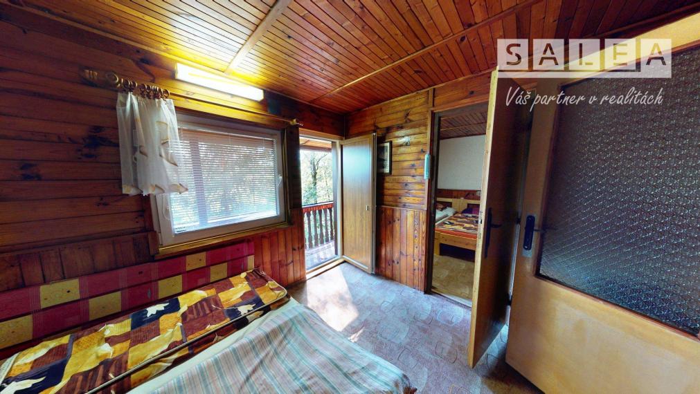 CHATA UPROSTRED LESA, POZEMOK 1782m2, ČADCA - BREHY