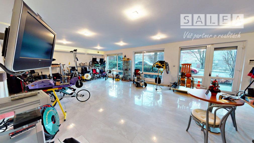 OBCHODNÝ PRIESTOR S KANCELÁRIOU, 98,60 m², ŽILINA – ŠAŠVÁRKA