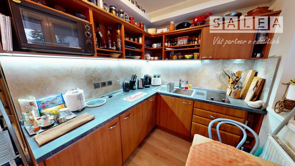 OBCHODNÝ PRIESTOR S KANCELÁRIOU, 98,60 m², ŽILINA – ŠAŠVÁRKA