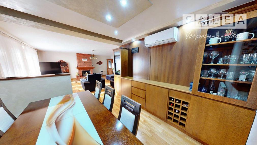 Zariadený, wellness, 8i- 470m2, pozemok 1840m2, Horné Saliby