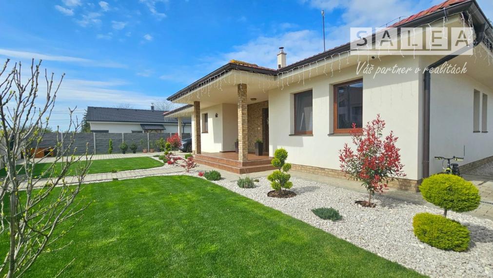 5-izbový Bungalov 226m2 na pozemku 886m2. Kajal