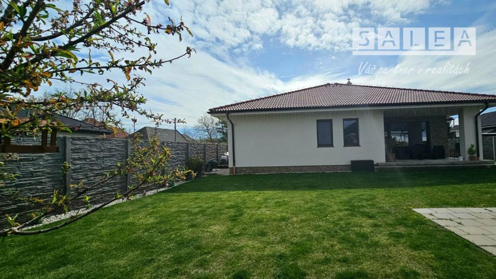 5-izbový Bungalov 226m2 na pozemku 886m2. Kajal