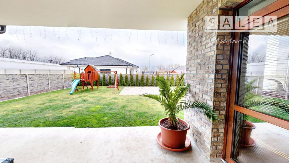 5-izbový Bungalov 226m2 na pozemku 886m2. Kajal