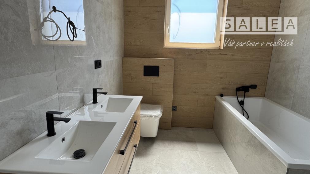 Dom pri jazere - 4 izbová novostavba Trstice