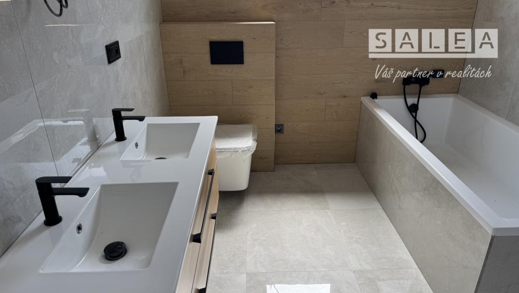 Dom pri jazere - 4 izbová novostavba Trstice