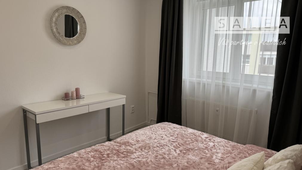 2 izbový pekný byt na prenájom Budovateľská centrum Šale