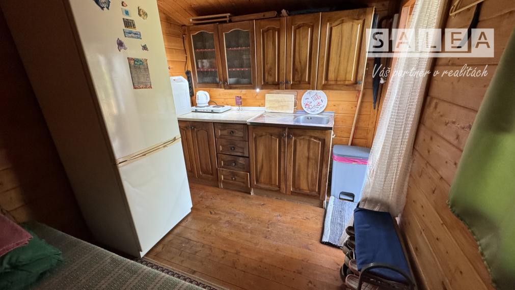 Krásna záhrada s chatkou v Kráľovej nad Váhom 259 m2