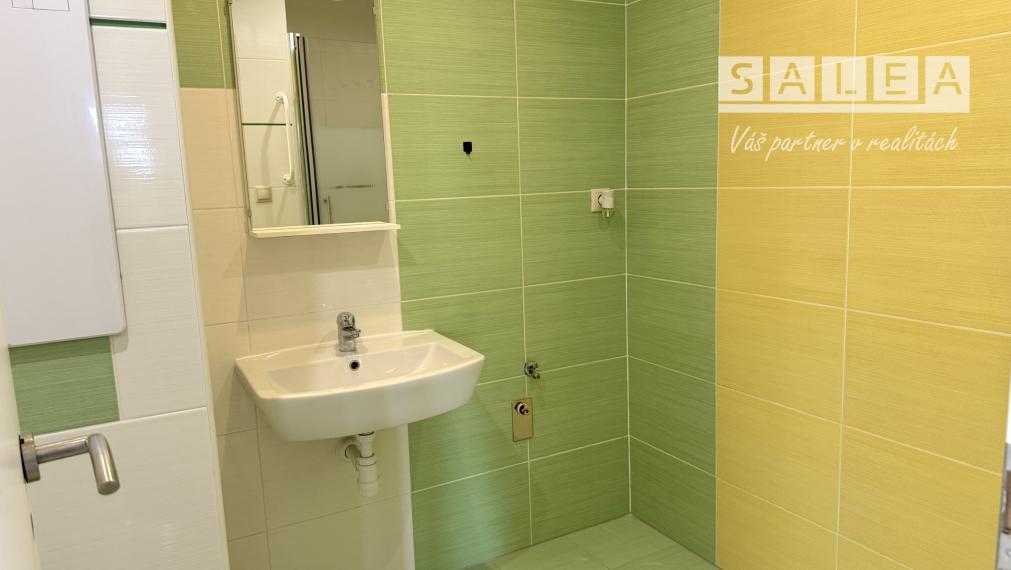 3 izbový svetlý byt 80,8 m2, 3 balkóny, špajza v byte Trnava A.Kubinu