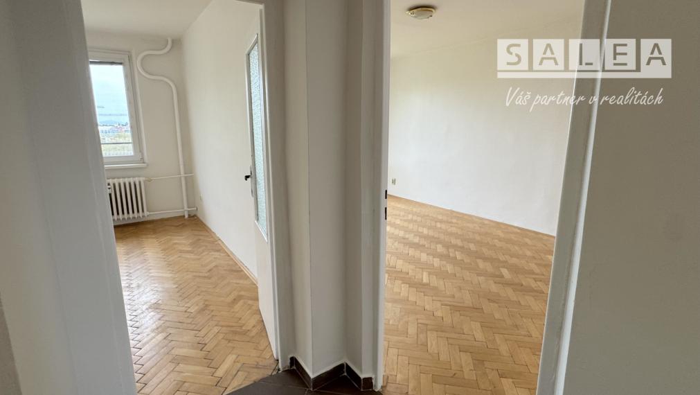 3 izbový svetlý byt 80,8 m2, 3 balkóny, špajza v byte Trnava A.Kubinu