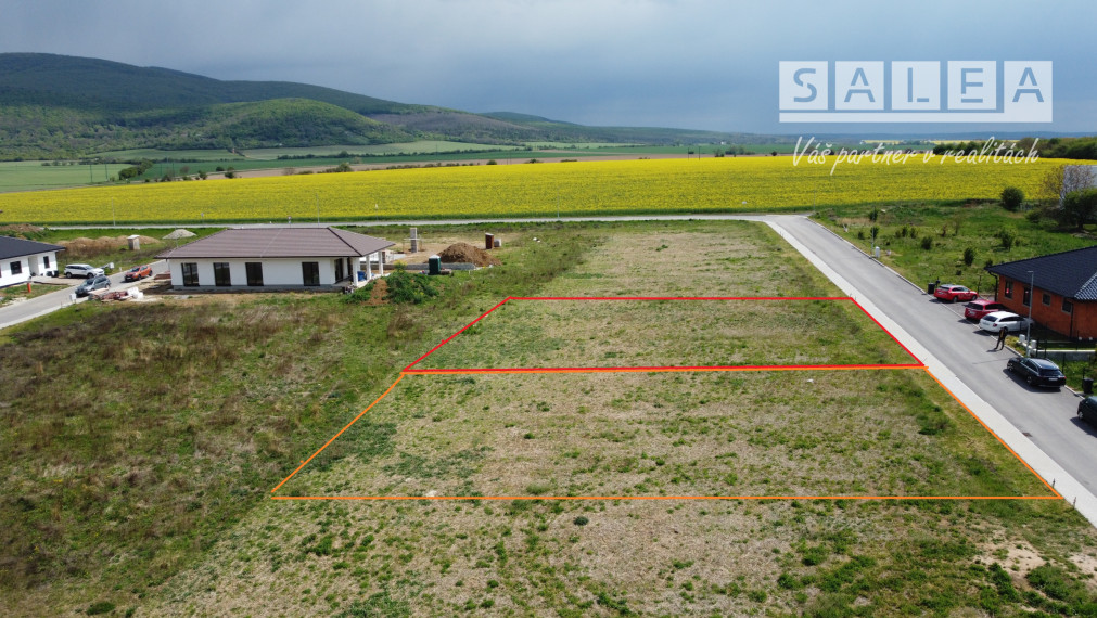 Stavebný pozemok, 775m2, Stavebné povolenie, Zlaté Moravce