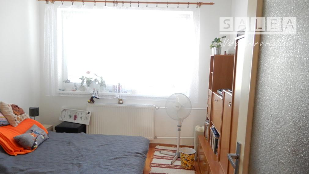 Slnečný 3 izbový byt, 75 m2, Santovka, okr. Levice