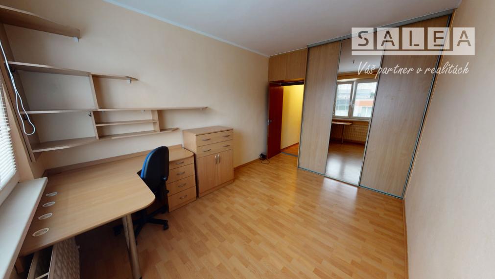 Slnečný 3 izbový byt, 75 m2, Santovka, okr. Levice