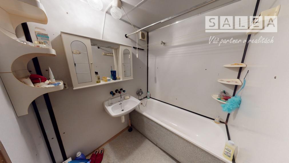 Slnečný 3 izbový byt, 75 m2, Santovka, okr. Levice