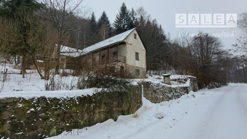 Rodinný dom  v obci Ostrý Grúň s pozemkom a záhradou 4462m2