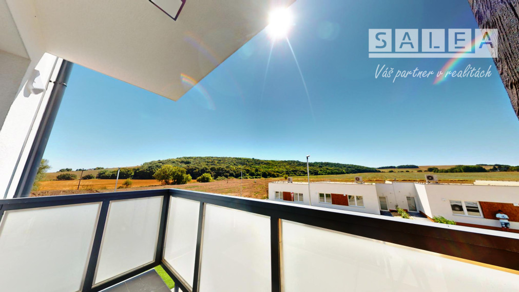 NOVÉ 3-izbový byt (57,8m2)+balkón (3,5m2)  Dvorníky pri HC