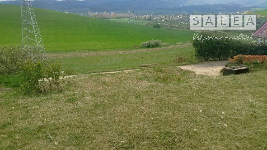 Slnečný pozemok 571m2 s pivnicou – TOP lokalita pri Smižanoch