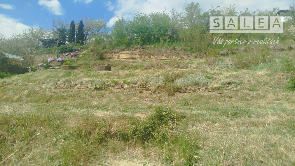 Slnečný pozemok 571m2 s pivnicou – TOP lokalita pri Smižanoch
